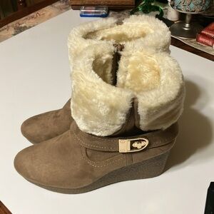 Tan brown suede boots